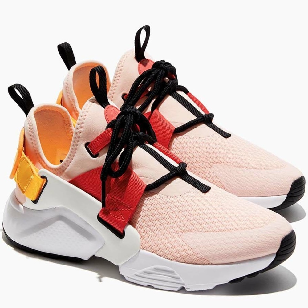 Nike Women’s Air Huarache City Low 7.5